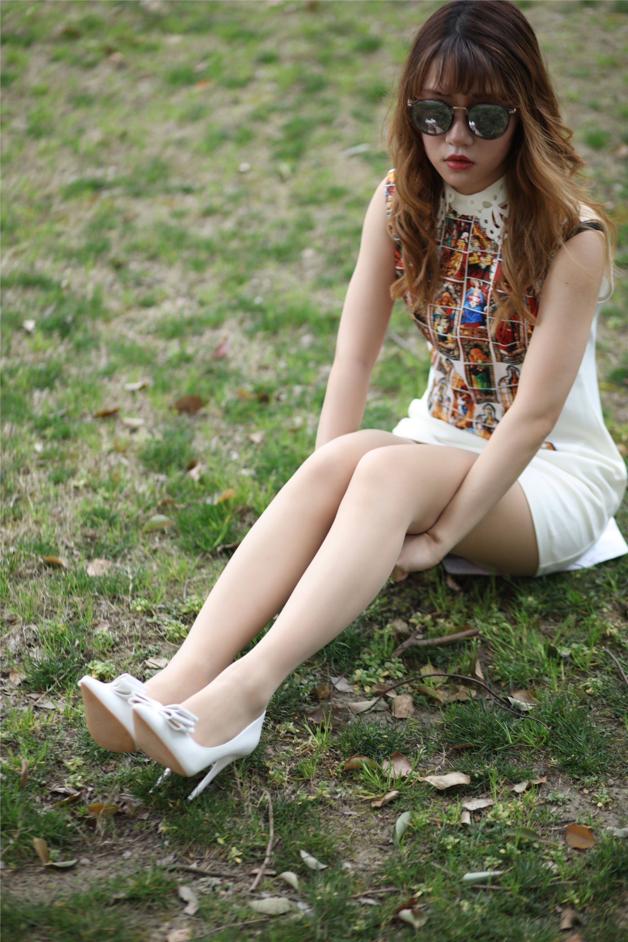 奈丝写真 NO.058 高高-坐好了，大白腿！